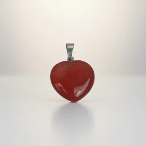 Zawieszka serce agat czerwony – kamień miłości i energii