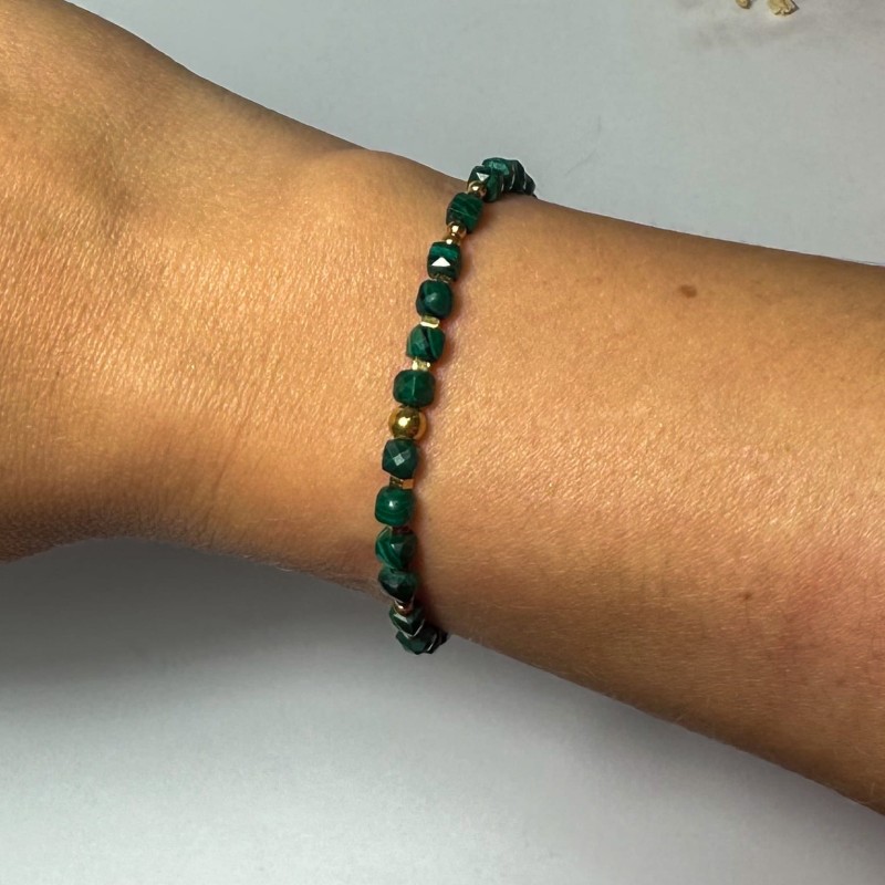 bransoletka na gumce z malachitem